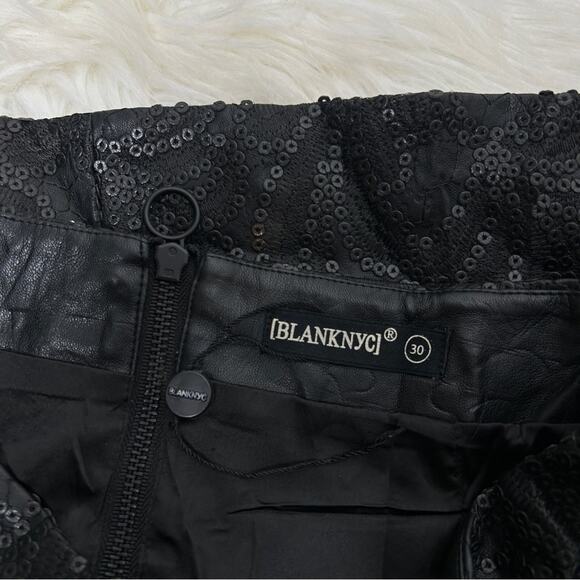 BLANK NYC Sequin Mini Skirt Womens Size 30 Black Vegan Faux Leather Embroidered - Picture 6 of 8